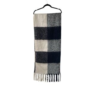 ROOTS Wool Plaid Winter Scarf Black Cream Grey